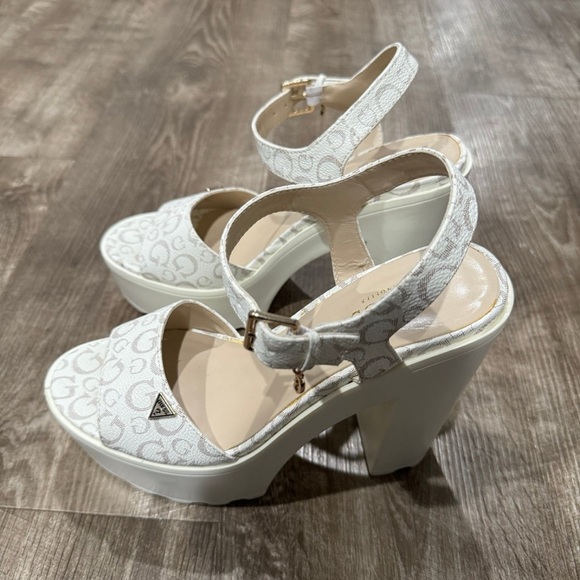 Guess logo | open toe, platform heels white womens size 8.5 - Picture 10 of 10